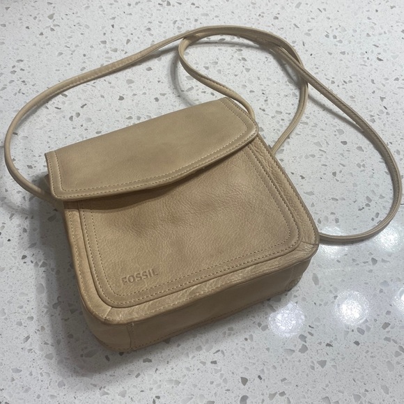 Fossil Handbags - Fossil Crossbody Leather flap EUC light distressed leather Tan/Cream  7" SIze